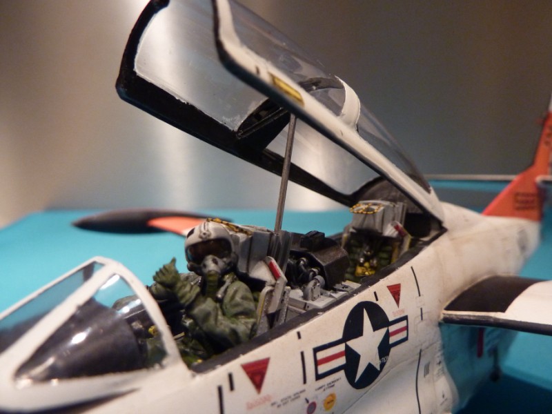T-2C BUCKEYE 1/48 プラモデルキット T-2C Buckeye Special Hobby 1:48 with Two Bobs Decals - YouTube