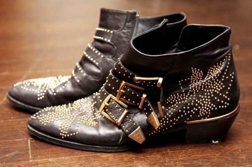 chaussure a clou