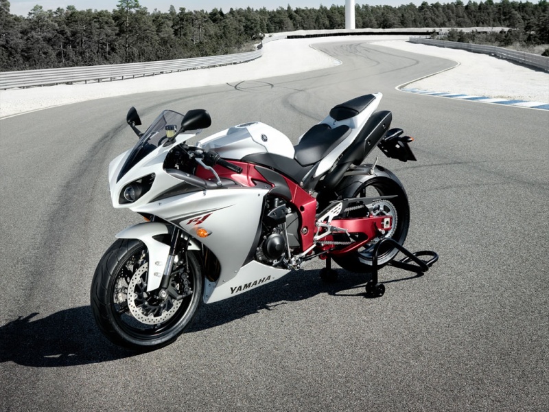 IMAGE(<a href="http://i64.servimg.com/u/f64/13/04/48/04/yamaha16.jpg" rel="nofollow">http://i64.servimg.com/u/f64/13/04/48/04/yamaha16.jpg</a>)