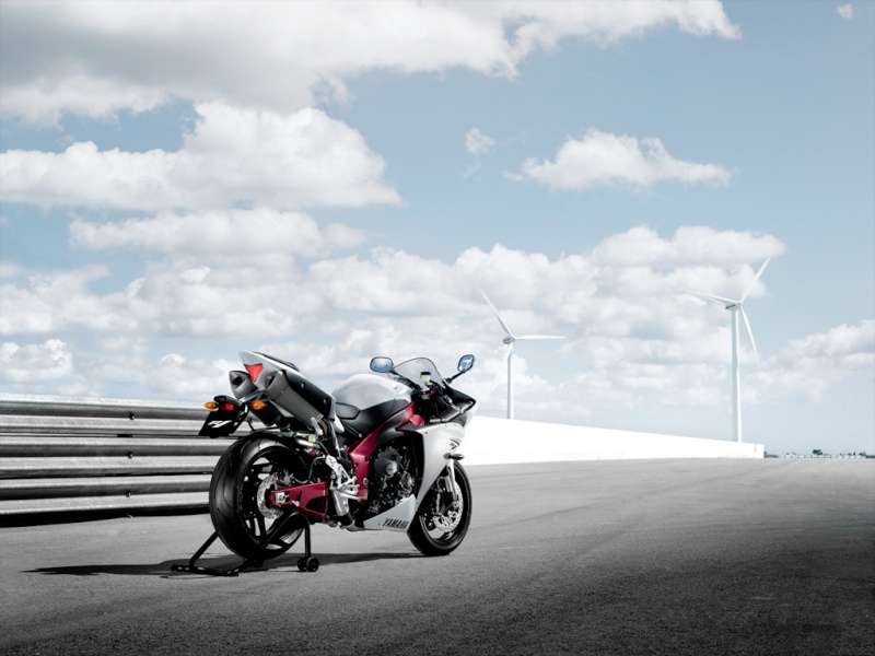 IMAGE(<a href="http://i64.servimg.com/u/f64/13/04/48/04/yamaha18.jpg" rel="nofollow">http://i64.servimg.com/u/f64/13/04/48/04/yamaha18.jpg</a>)